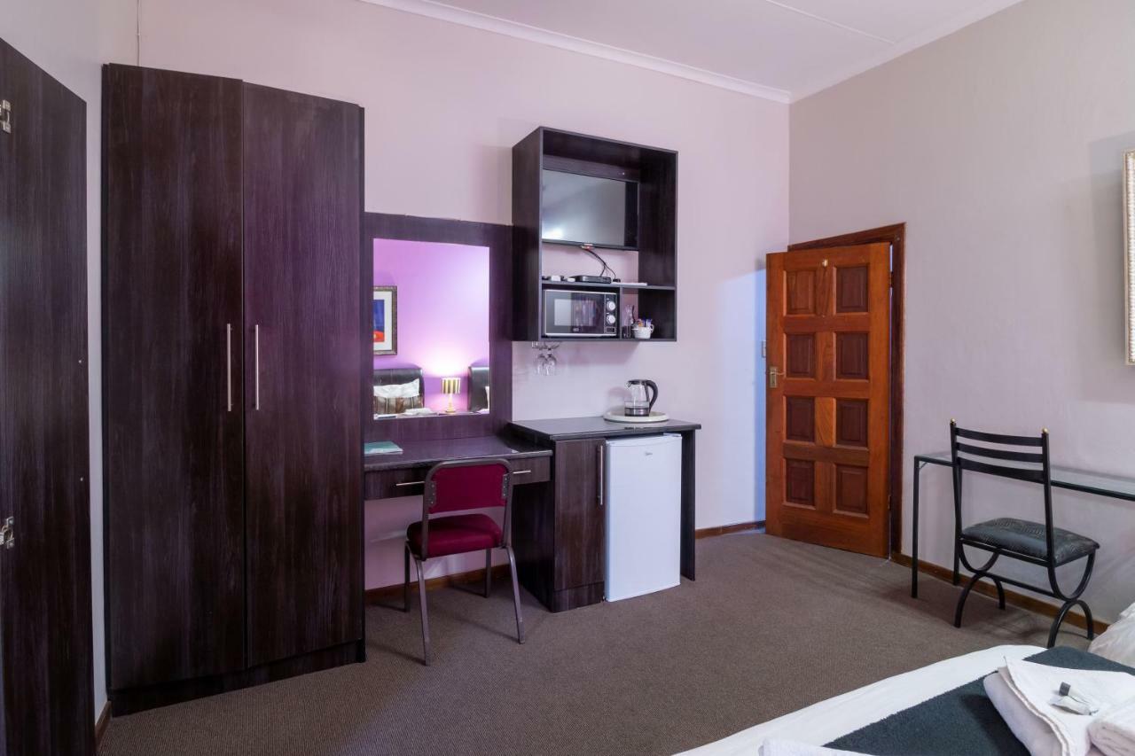 Lala Dene Lodge Bloemfontein Exteriér fotografie