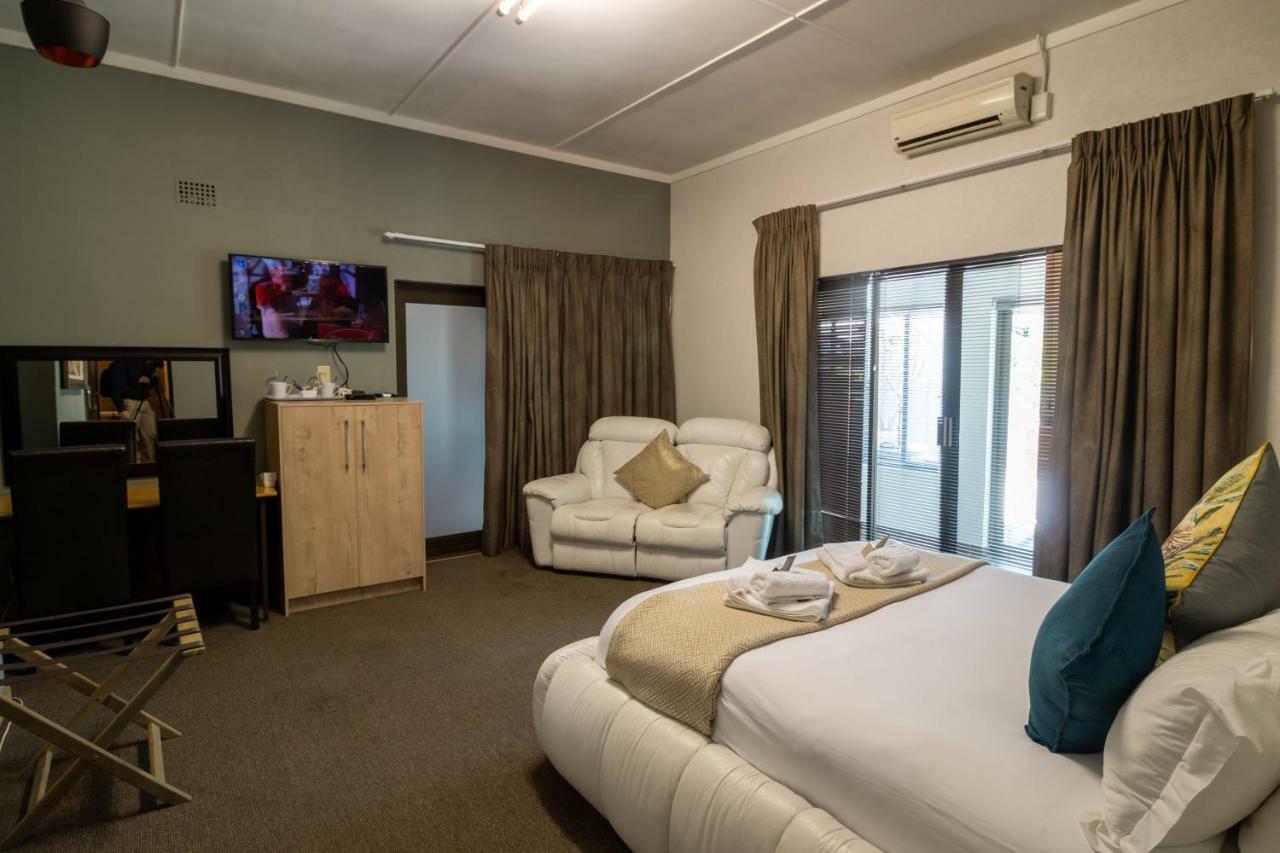 Lala Dene Lodge Bloemfontein Exteriér fotografie